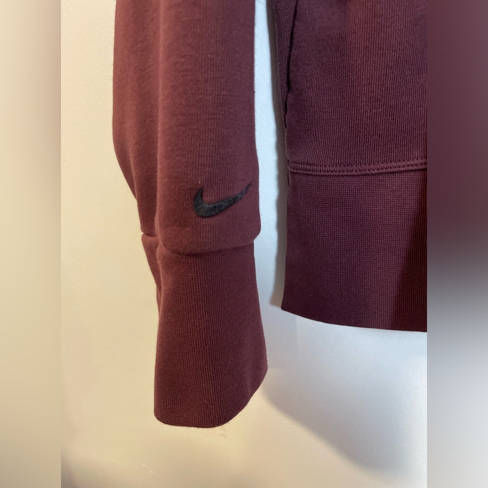 Nike Women's Burgundy Cropped Crewneck Sweatshirt Size XXL EUC - Picture 9 of 12